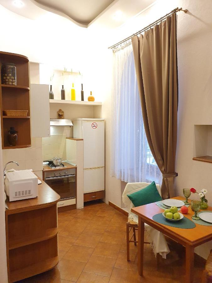 קייב Inn Home Apartments - Pechersk Area מראה חיצוני תמונה