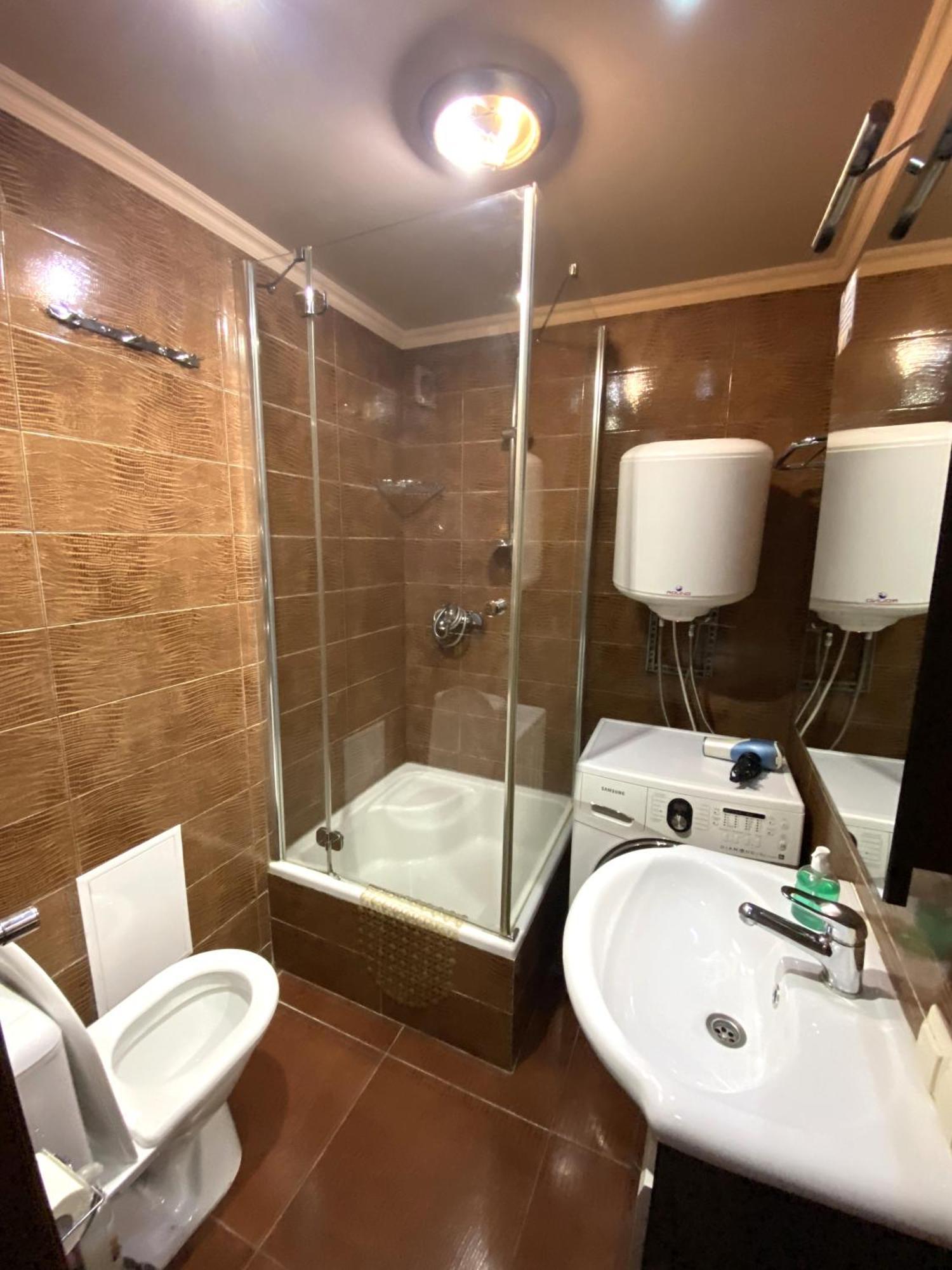 קייב Inn Home Apartments - Pechersk Area מראה חיצוני תמונה