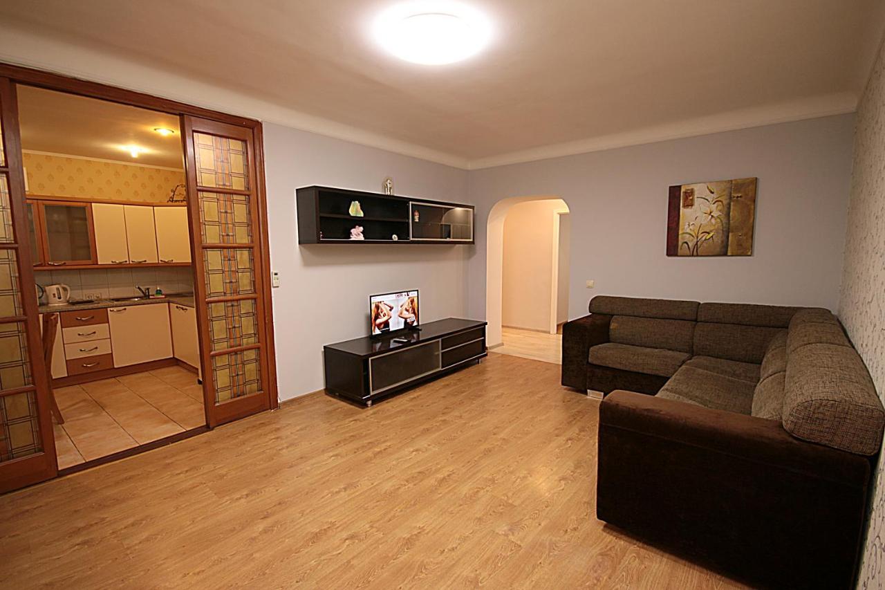 קייב Inn Home Apartments - Pechersk Area מראה חיצוני תמונה